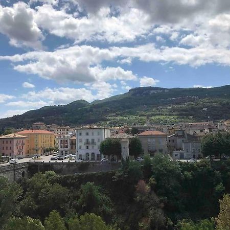 L'Attico Sul Fiume Center Home Ascoli Piceno Eksteriør billede