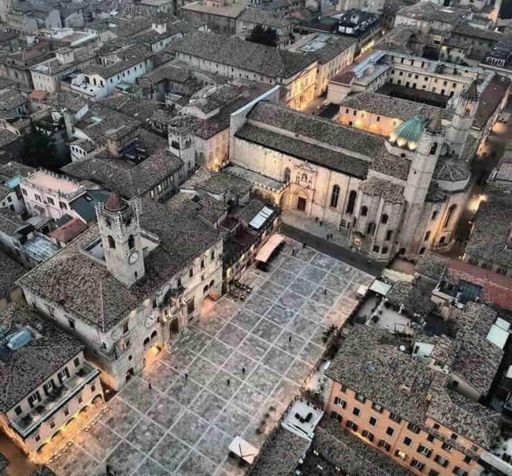 L'Attico Sul Fiume Center Home Ascoli Piceno Eksteriør billede