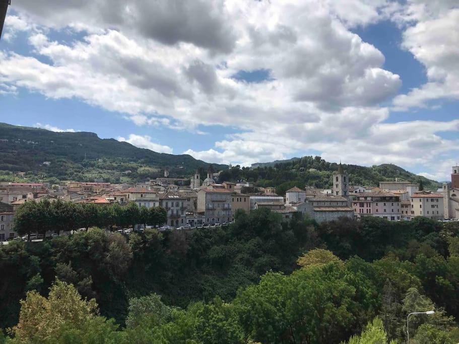 L'Attico Sul Fiume Center Home Ascoli Piceno Eksteriør billede